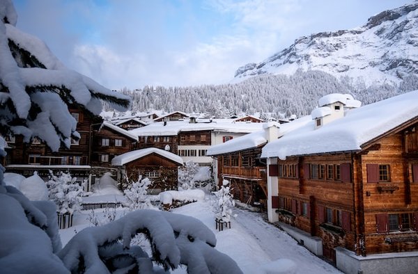 Comment rechercher et comparer des biens immobiliers sûrs au pied des pistes ?