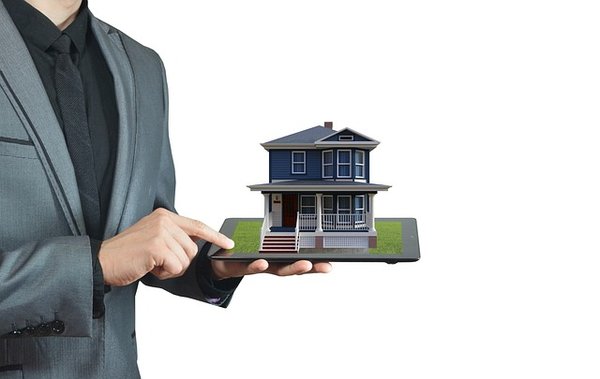 Quels sont les conseils pour réussir sa reconversion dans l'immobilier ?